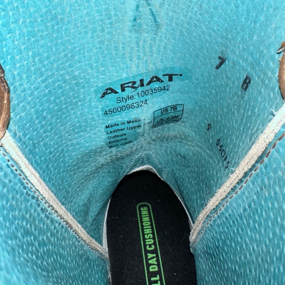 Ariat size 7 cheetah print cowboy boots - Picture 4 of 4